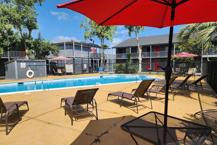 Pool 2 of 20