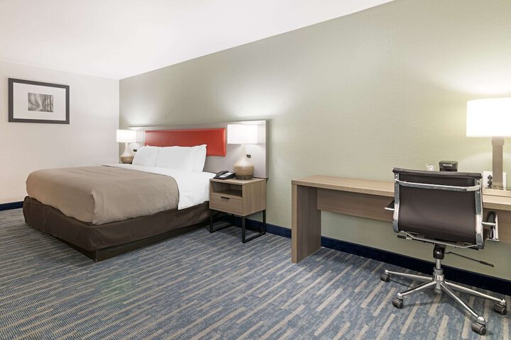 Room 19 of 29