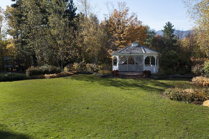 Summit Lodge