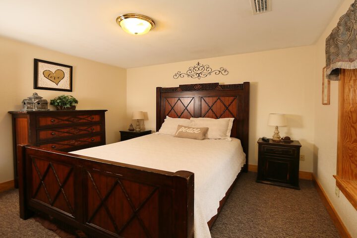 Room 35 of 46