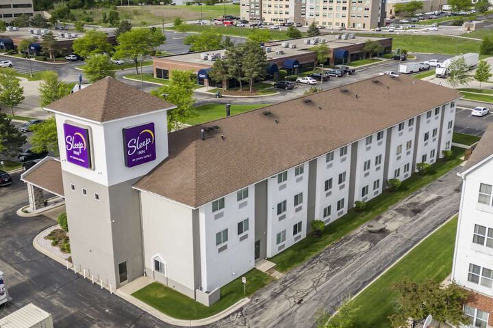 Hotel 6 of 42