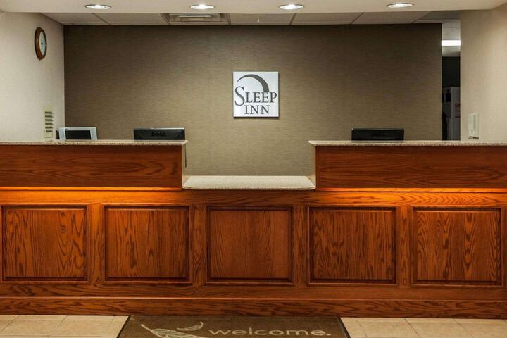 Hotel Interior 11 of 38