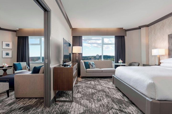 Room 21 of 77