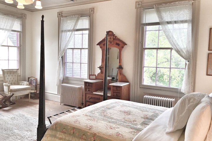 Room 30 of 79