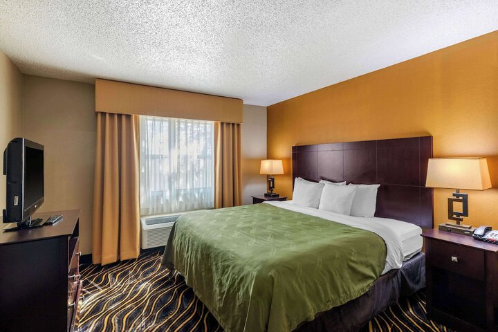 Quality Suites Addison - Dallas