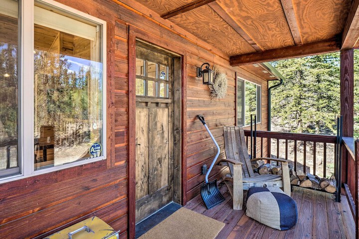 Jefferson Cabin w / Fire Pit: Near Hiking Trails!