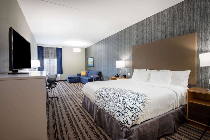Room 40 of 49