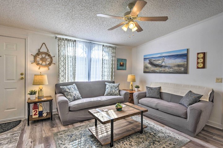 2 Living Rooms: Crescent City Home