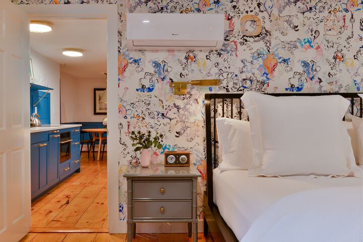 Room 42 of 72