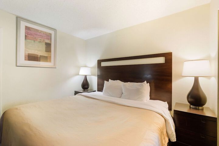 Quality Inn & Suites Conference Center Statesboro Historic District