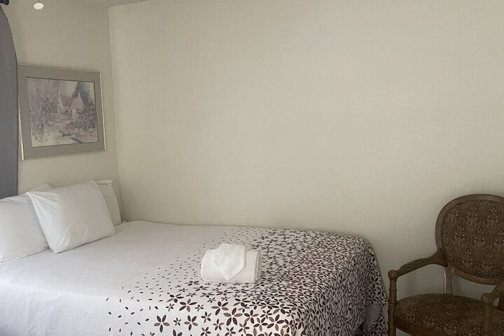 Room 54 of 143