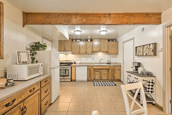 Family Home Near Kings & Sequoia National Parks!
