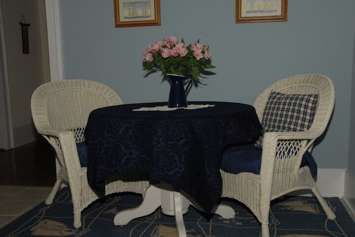 Room 16 of 28