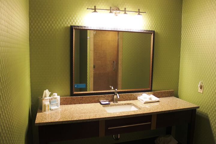 Room 20 of 36