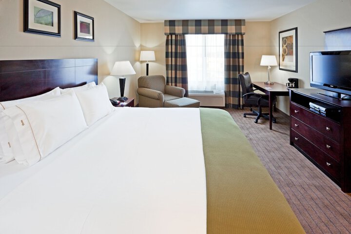 Room 33 of 48