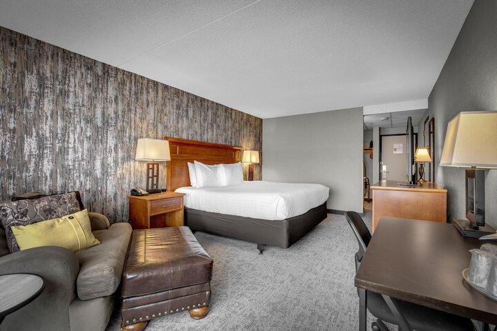 The Academy Hotel Colorado Springs