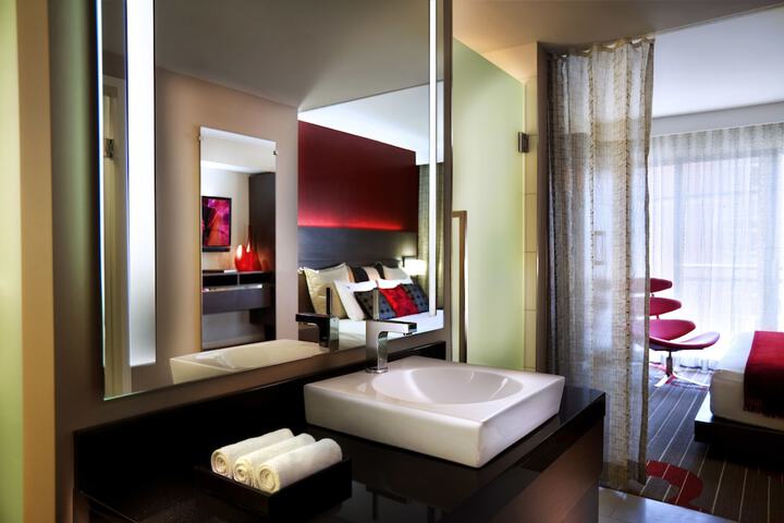 Room 14 of 50