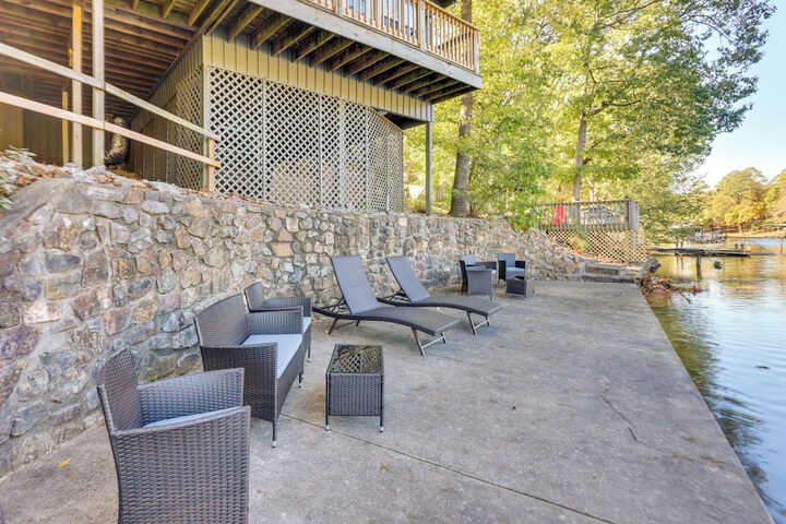 Private Dock & Deck: Lakefront Hot Springs Home!
