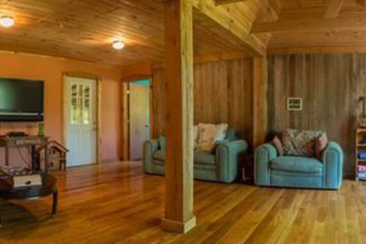 Humble Hill Farm and Lodge