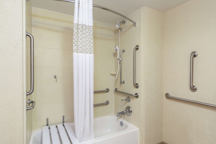 Room 20 of 26