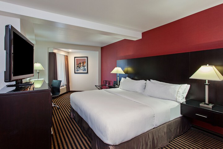 Room 35 of 68