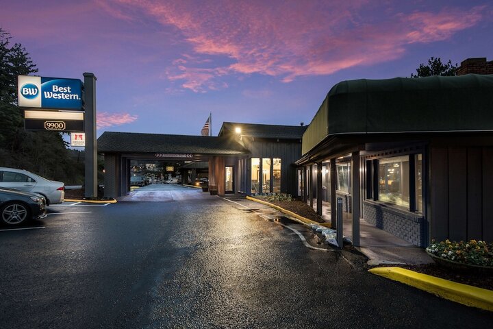 Hotel 3 of 92