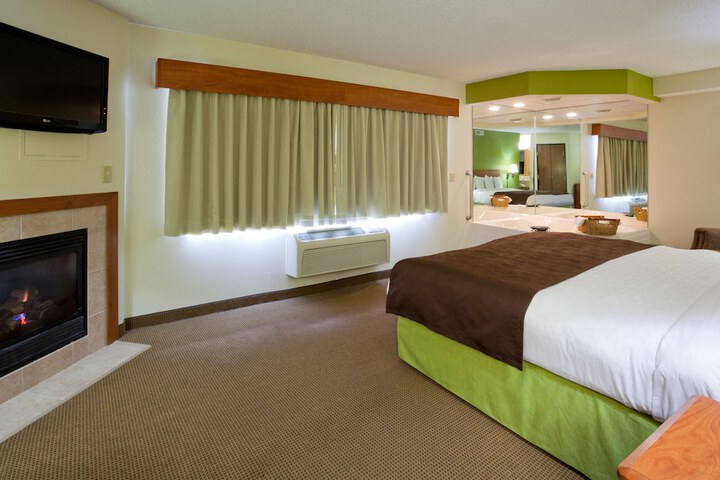 Room 13 of 19