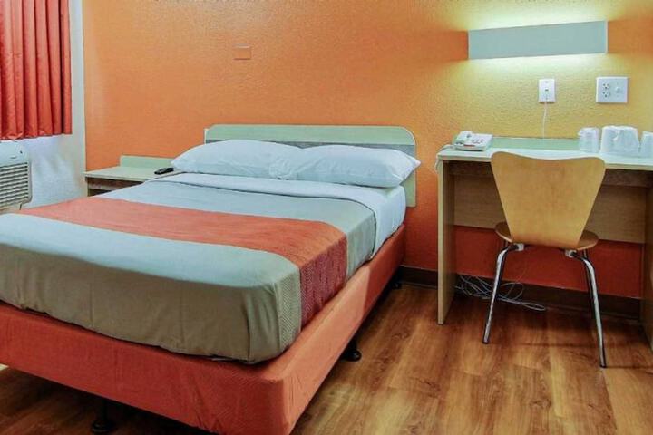 Motel 6 Kingsville TX