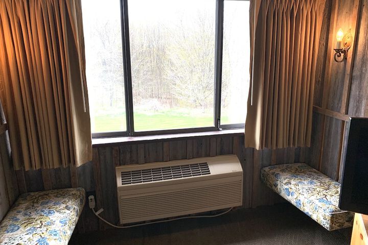 Room 170 of 334
