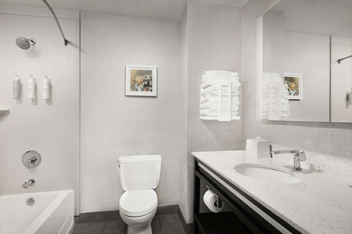 Room 25 of 34