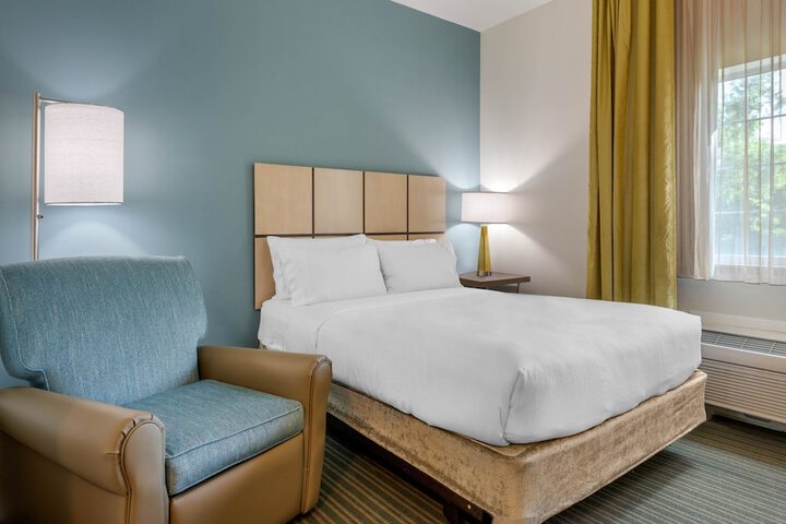 Room 16 of 30