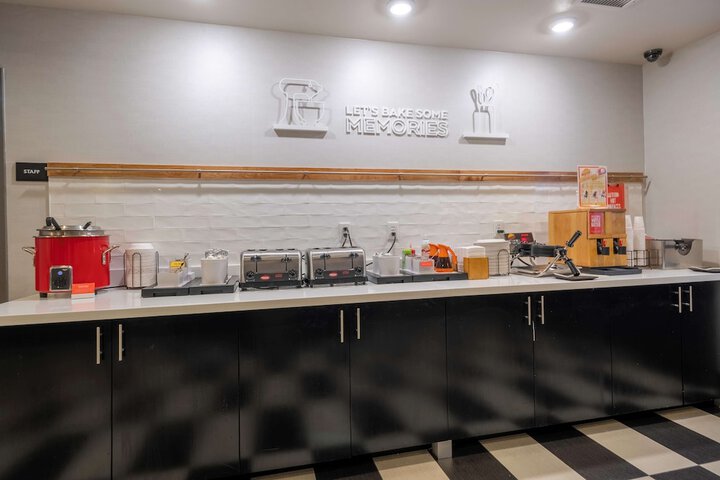 Breakfast/Coffee Service 42 of 66