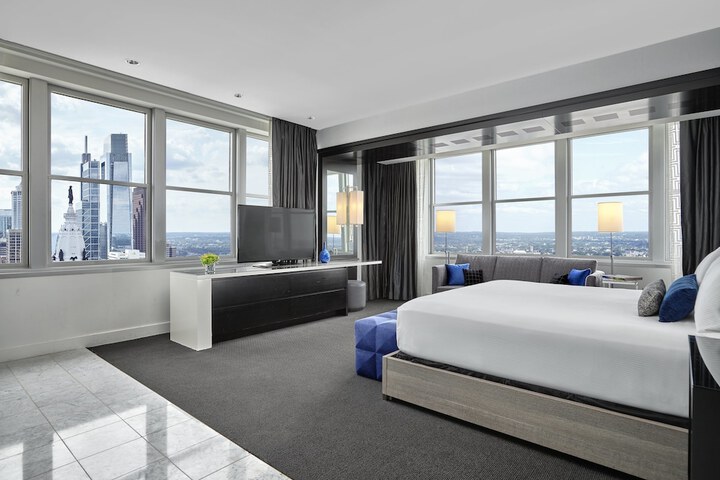Loews Philadelphia Hotel