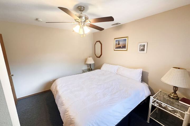 Room 221 of 299