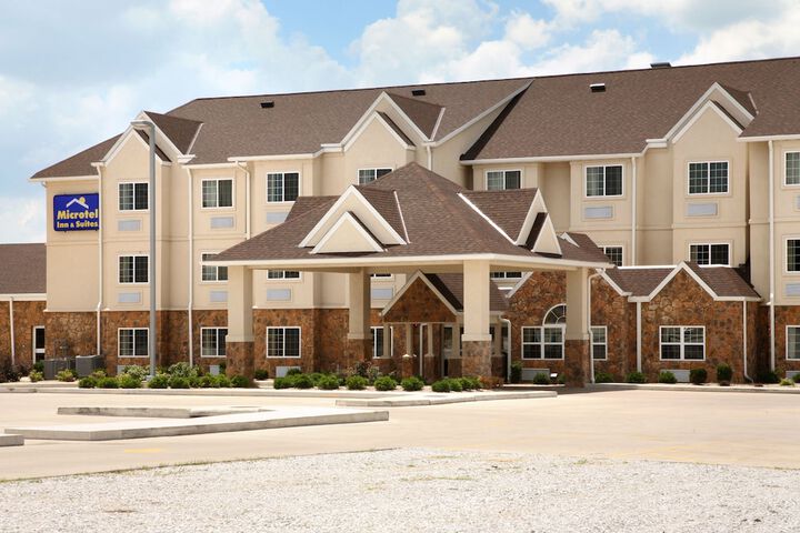 Microtel Inn & Suites by Wyndham Quincy Downtown / River Area