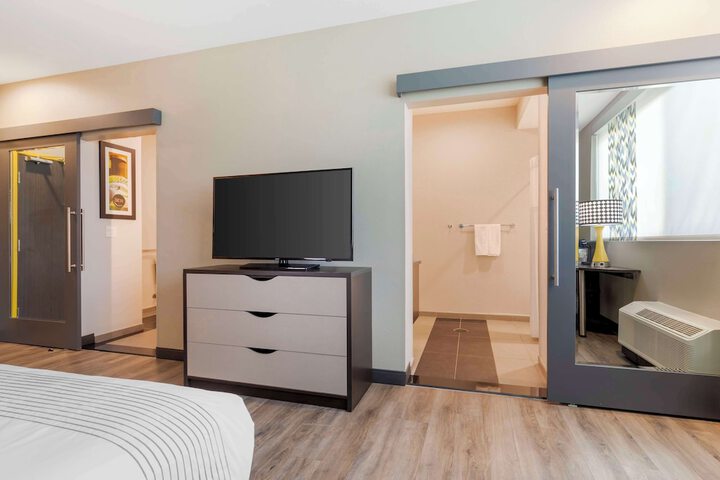 Room 19 of 26