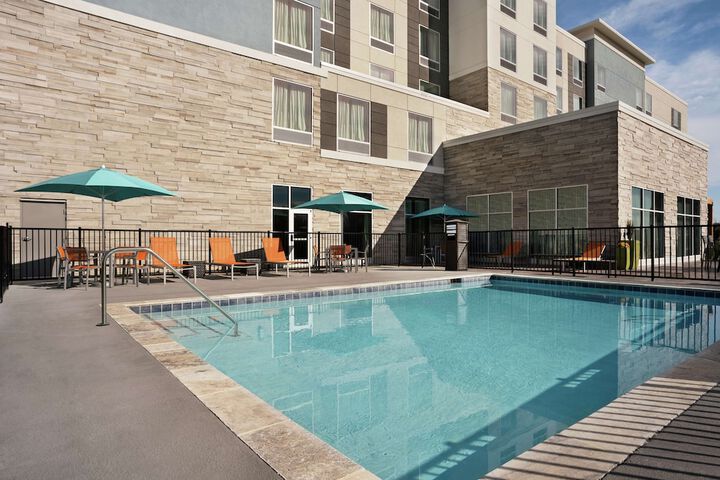 Pool 4 of 37
