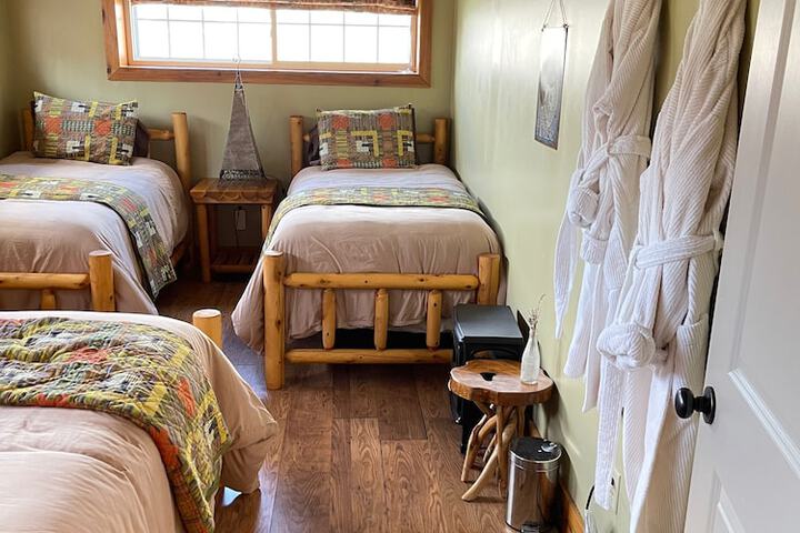 Room 9 of 36