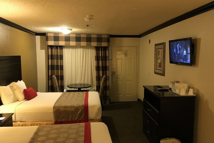 Room 23 of 39