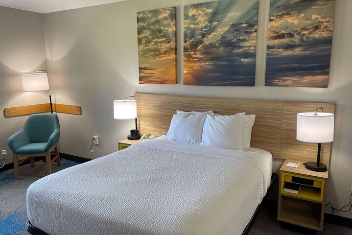 Room 10 of 56