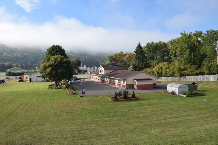 Relax Inn Elmira