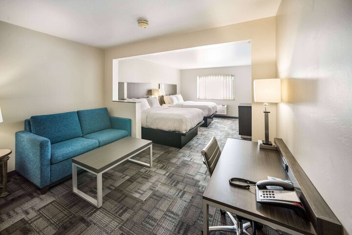Room 8 of 24