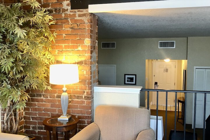 Room 11 of 42