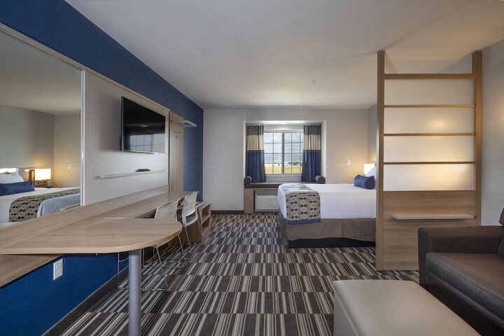 Room 8 of 21