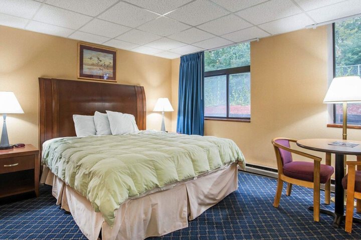 Room 16 of 25
