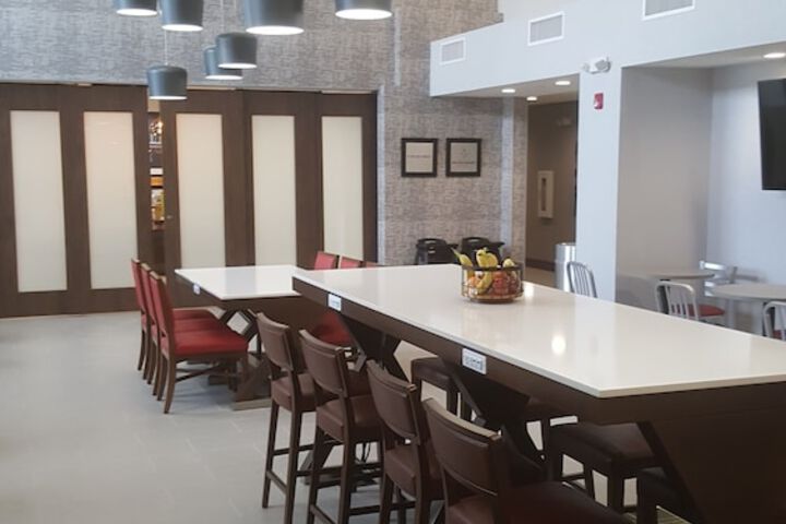 Hampton Inn & Suites Dundee