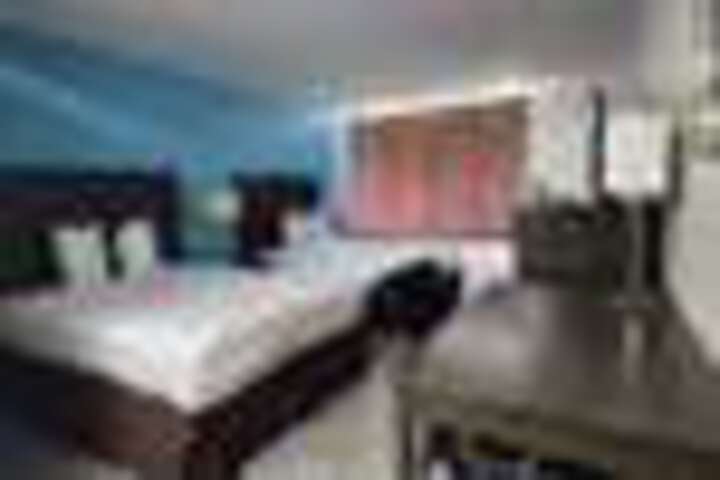Room 109 of 156
