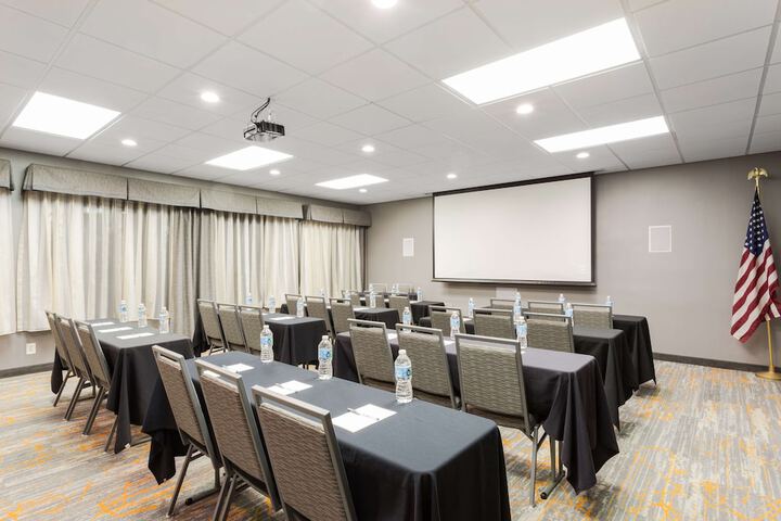 Hampton Inn Pittsburgh / West Mifflin