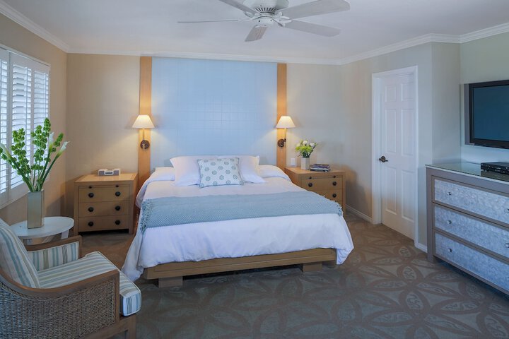 Room 10 of 27