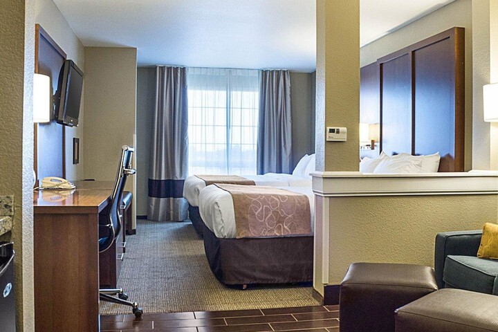 Comfort Suites Minot South